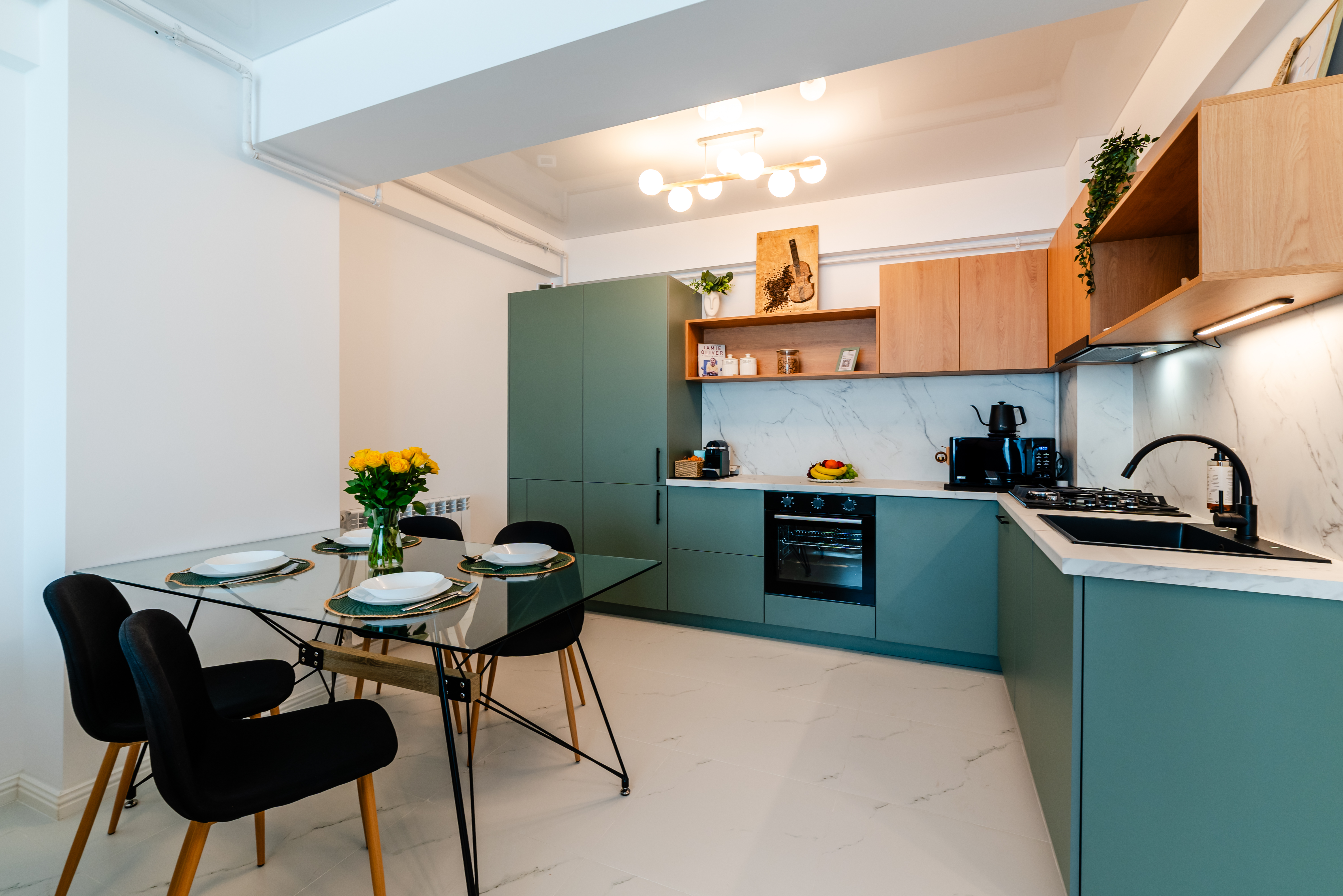 Bucătăria complet utilată Olive Tree Residence